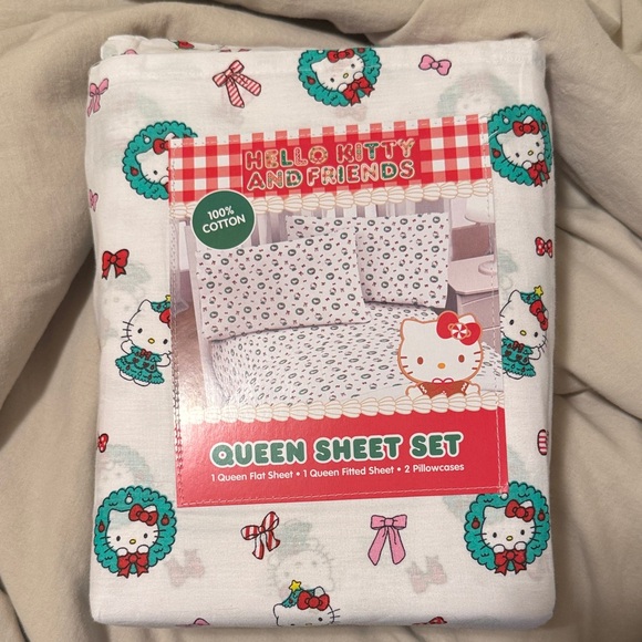 Hello Kitty and Friends Queen Sheet Set - Picture 1 of 3